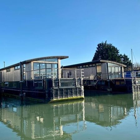 Houseboat Eleuthera Bembridge Ngoại thất bức ảnh
