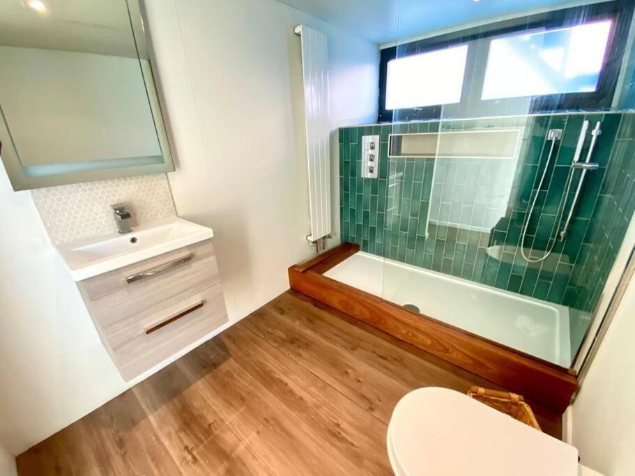 Houseboat Eleuthera Bembridge Ngoại thất bức ảnh