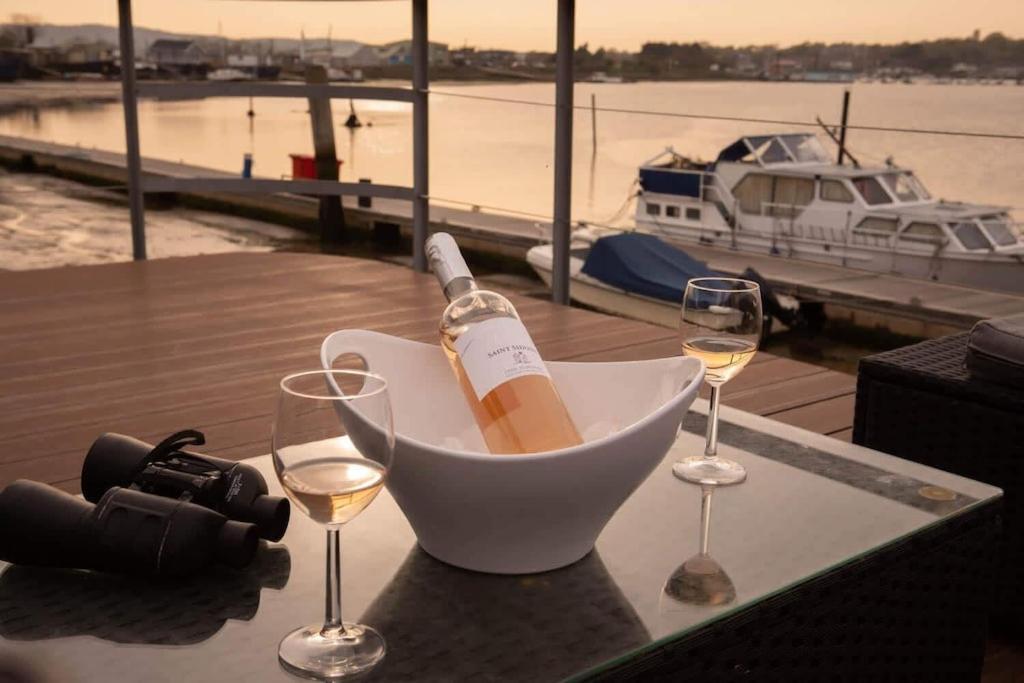 Houseboat Eleuthera Bembridge Ngoại thất bức ảnh