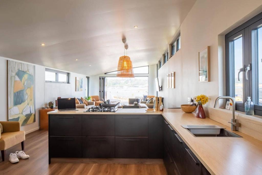 Houseboat Eleuthera Bembridge Ngoại thất bức ảnh