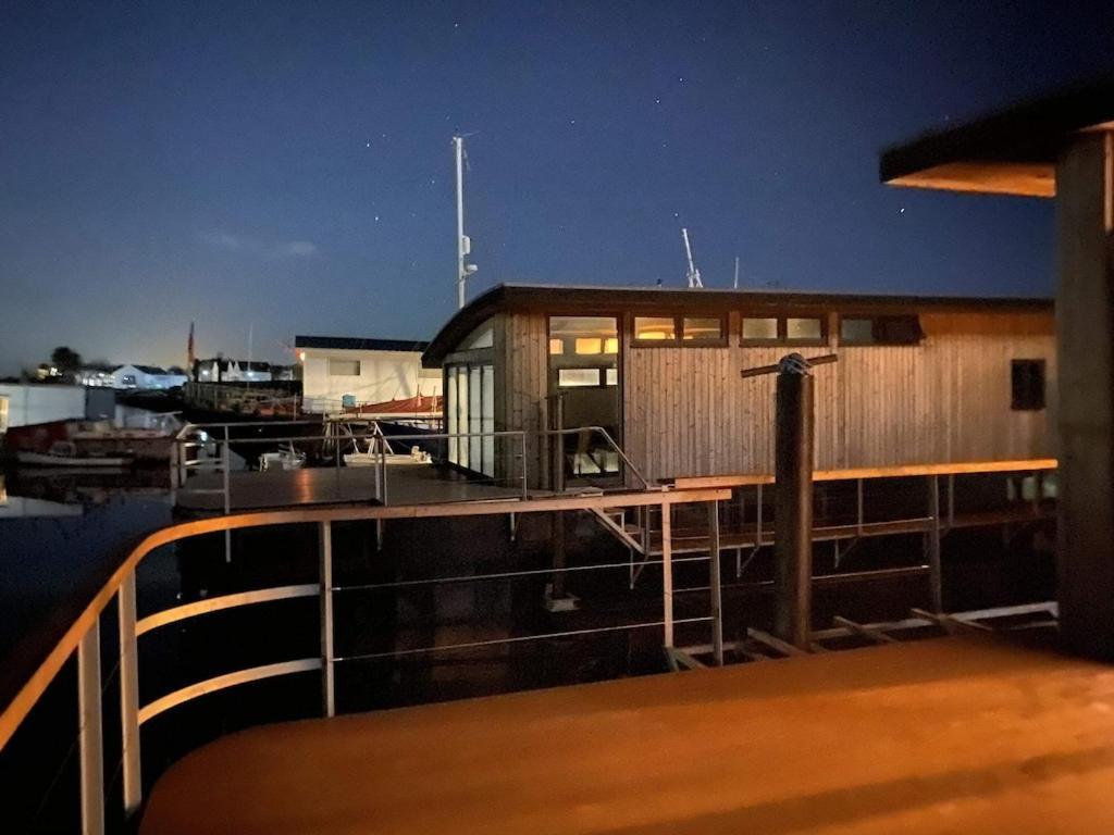 Houseboat Eleuthera Bembridge Ngoại thất bức ảnh